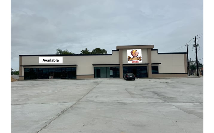 Pictures of Retail, Office, Restaurant property located at 715 S Main St, Highlands, TX 77562 for lease - image #1