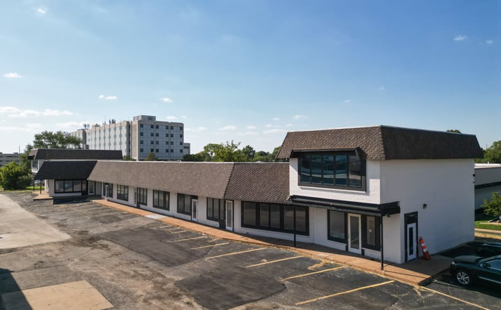 Pictures of Office property located at 3900 E Harry St, Wichita, KS 67218 for lease - image #1