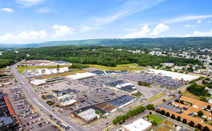 Pictures of Retail property located at 41 Narrows Shopping Center, Edwardsville, PA 18704 for lease - image #1