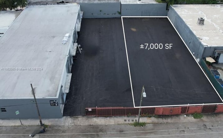 Pictures of Industrial property located at 1740 NW 22nd St, Miami, FL 33142 for lease - image #1