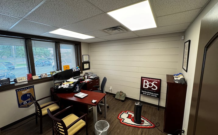 Pictures of Retail, Office property located at 1170 W Kansas St, Liberty, MO 64068 for lease - image #1