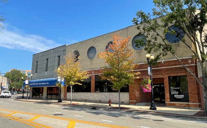 Pictures of Office property located at 105 S Grove Ave, Elgin, IL 60120 for lease - image #1
