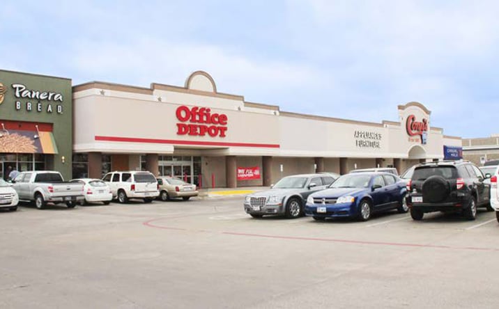 Pictures of Retail property located at 4613 S Hulen St, Fort Worth, TX 76132 for lease - image #1