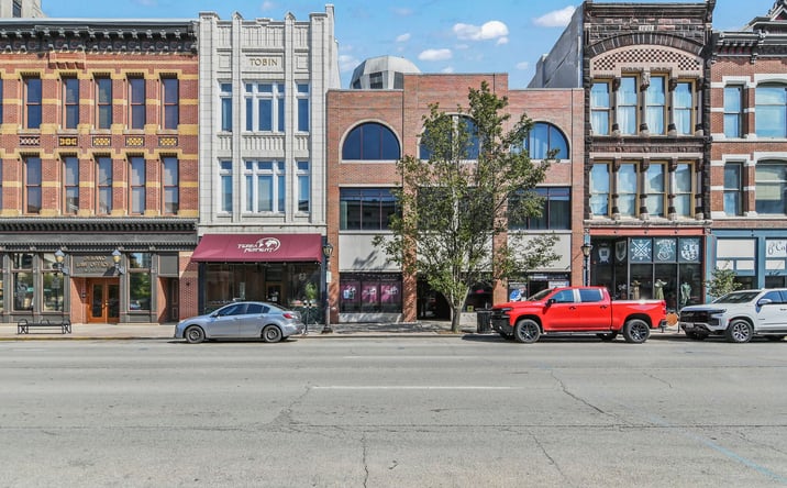 Pictures of Office property located at 206 S 6th St, Springfield, IL 62701 for lease - image #1