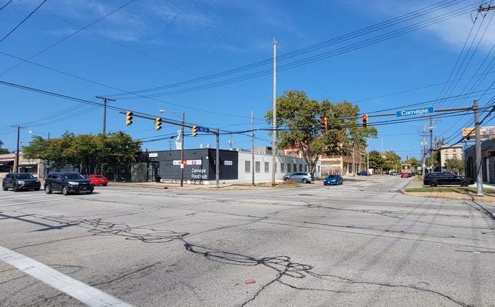 Pictures of Retail, Restaurant property located at 3915 Carnegie Ave, Cleveland, OH 44115 for lease - image #1