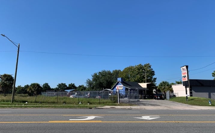Pictures of Retail, Office, Special Purpose property located at 5052 Edgewater Dr, Orlando, FL 32810 for lease - image #1