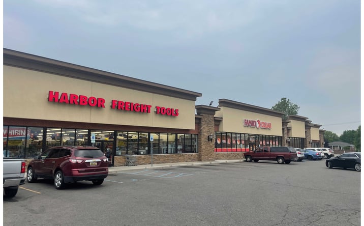 Pictures of Retail, Restaurant property located at 14441 Eureka Rd, Southgate, MI 48195 for lease - image #1
