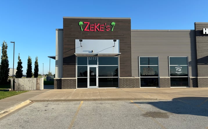 Pictures of Retail, Restaurant property located at 5117 Competition Dr, Davenport, IA 52807 for lease - image #1