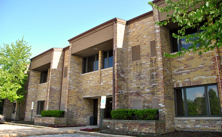 Pictures of Office property located at 579 N 1st Bank Dr, Palatine, IL 60067 for lease - image #1