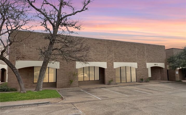 Pictures of Office property located at 3131 E 29th St, Bryan, TX 77802 for lease - image #1