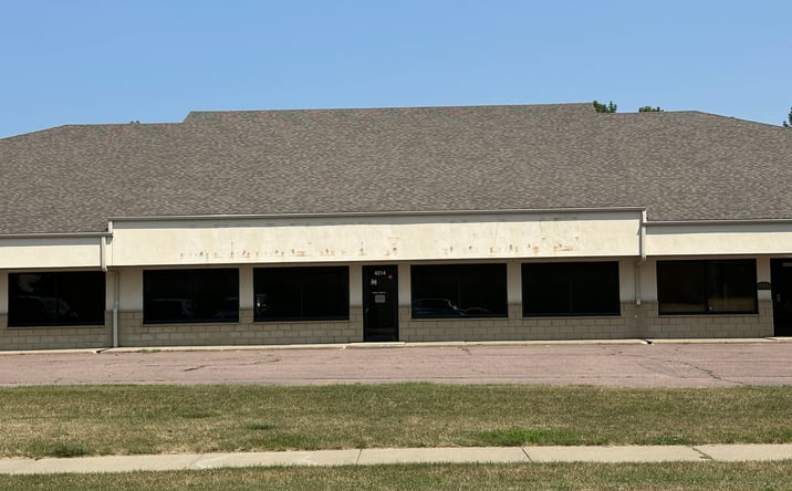 Pictures of Retail, Office property located at 4214 W 38th St, Sioux Falls, SD 57106 for lease - image #1