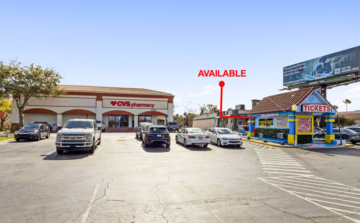 Pictures of Retail property located at 5304 W Irlo Bronson Memorial Hwy, Kissimmee, FL 34746 for lease - image #1