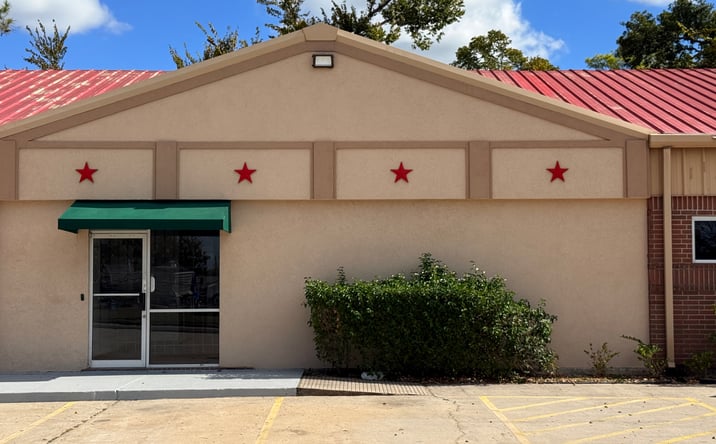 Pictures of Retail, Office property located at 2910 Antoine Dr, Houston, TX 77092 for lease - image #1