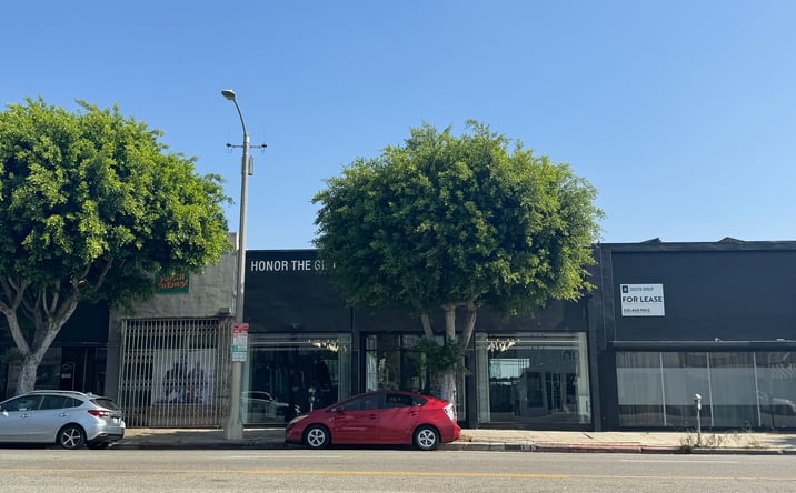 Pictures of Retail property located at 130 N La Brea Ave, Los Angeles, CA 90036 for lease - image #1