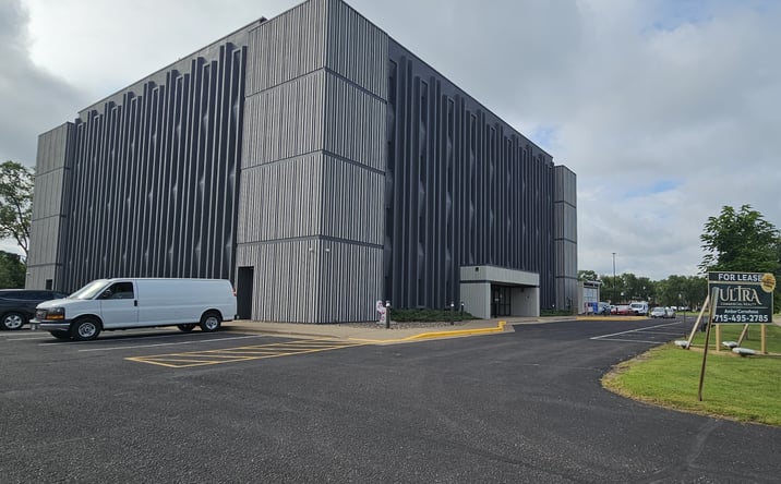 Pictures of Office property located at 2125 Heights Dr, Eau Claire, WI 54701 for lease - image #1