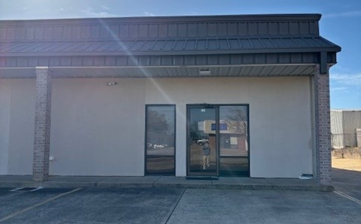 Pictures of Office, Industrial property located at 512 Oliver Rd, Montgomery, AL 36117 for lease - image #1