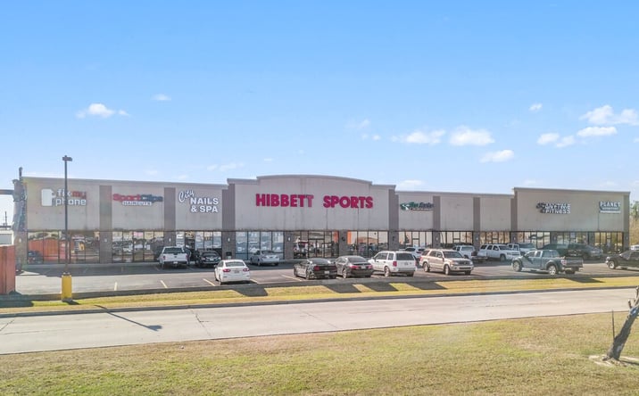 Pictures of Retail property located at 309 N Cities Service Hwy, Sulphur, LA 70663 for lease - image #1