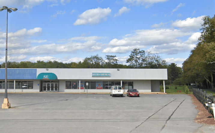 Pictures of Retail property located at 1363 Lincoln Hwy, Chambersburg, PA 17202 for lease - image #1