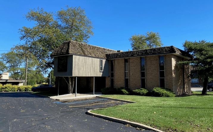 Pictures of Office property located at 1817 W Stadium Blvd, Ann Arbor, MI 48103 for lease - image #1