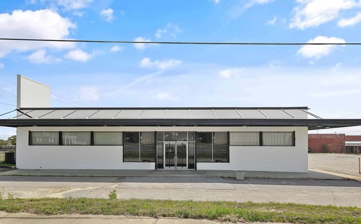 Pictures of Retail, Restaurant property located at 301 Robeson St, Fayetteville, NC 28301 for lease - image #1