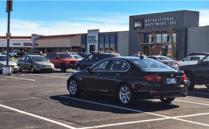 Pictures of Retail property located at 8440 Castleton Corner Dr, Indianapolis, IN 46250 for lease - image #1