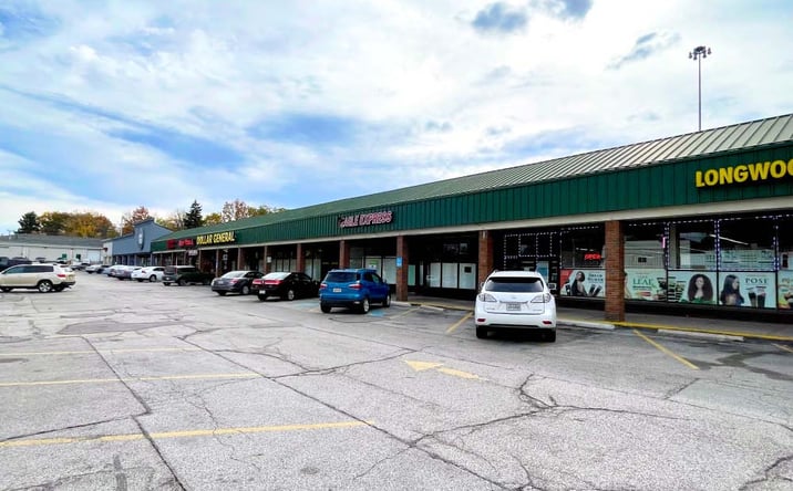 Pictures of Retail property located at 15684 Broadway Ave, Maple Heights, OH 44137 for lease - image #1