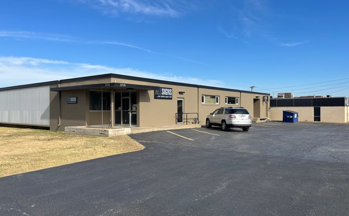 Pictures of Office, Industrial property located at 414 SE Jefferson St, Topeka, KS 66607 for lease - image #1