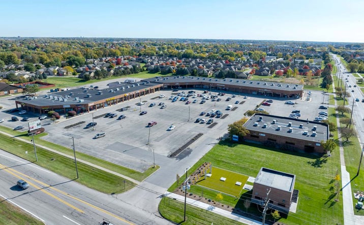 Pictures of Retail property located at 16736 21 Mile Rd, Macomb, MI 48044 for lease - image #1