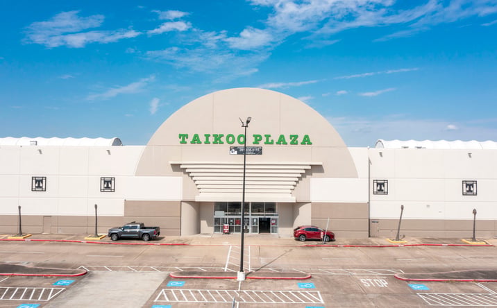 Pictures of Retail property located at 8800 W Sam Houston Pkwy S, Houston, TX 77099 for lease - image #1