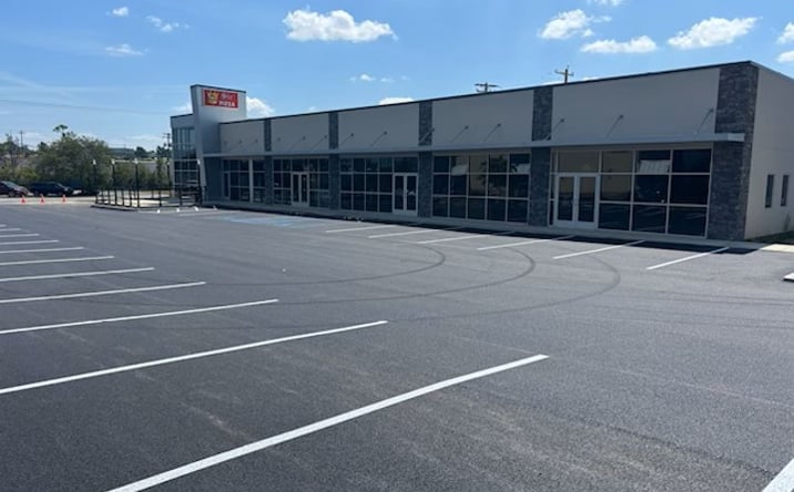 Pictures of Retail, Office property located at 5 Shoppers Dr, Winchester, KY 40391 for lease - image #1