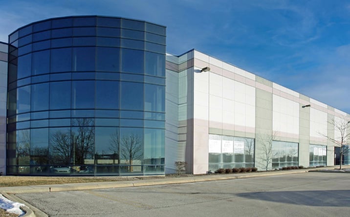 Pictures of Retail, Industrial property located at 121 E North Avenue, Carol Stream, IL 60188 for lease - image #1