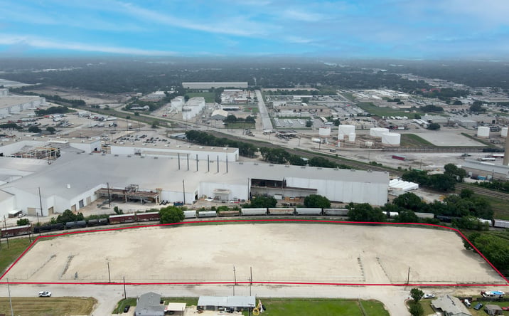 Pictures of Land property located at 2956 - 3266 Crabtree Street, Fort Worth, TX 76011 for lease - image #1