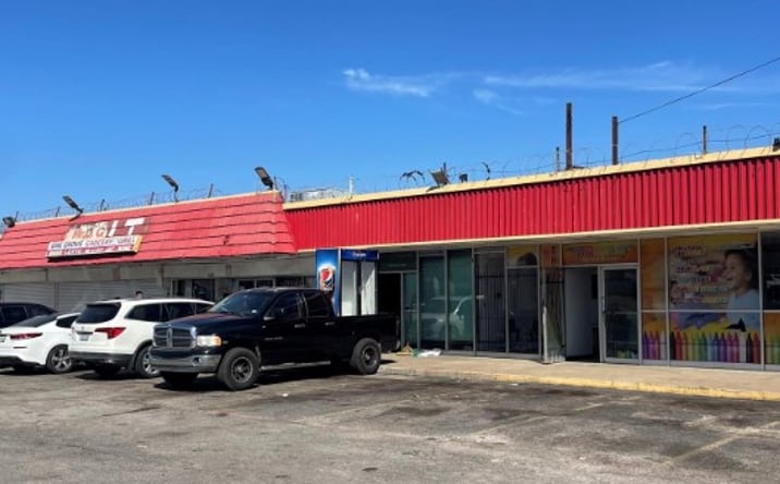 Pictures of Retail property located at 1209 Oak Grove Rd, Fort Worth, TX 76134 for lease - image #1
