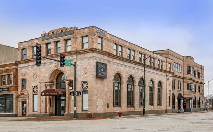 Pictures of Office property located at 3 North 2nd Street, St. Charles, IL 60174 for lease - image #1
