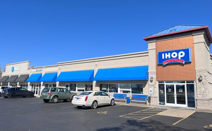 Pictures of Retail, Office, Restaurant property located at 5012 N Big Hollow Rd, Peoria, IL 61615 for lease - image #1