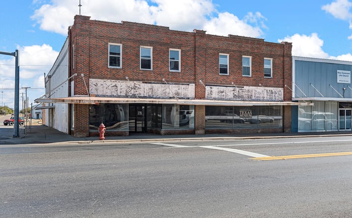 Pictures of Office, Land property located at 300 S Main St, McGregor, TX 76657 for lease - image #1
