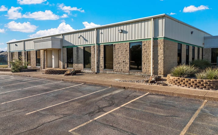 Pictures of Office, Land property located at 3700 S IH 35, Waco, TX 76706 for lease - image #1