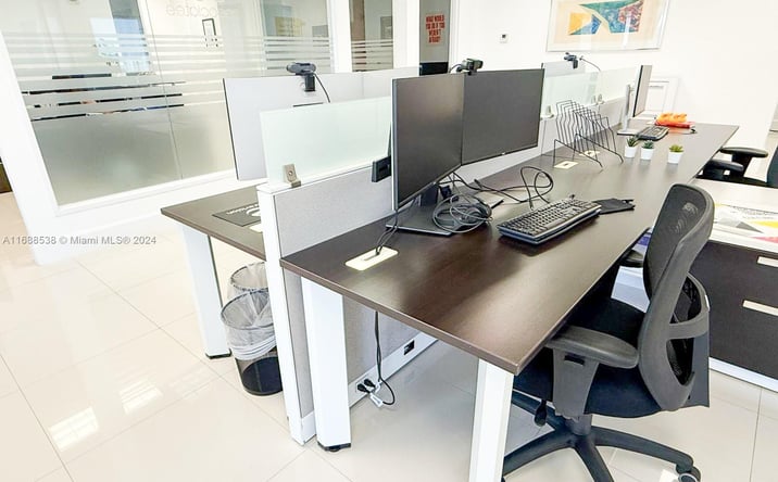 Pictures of Office property located at 2020 Ponce De Leon Blvd #1101- shared law firm spc, Coral Gables, FL 33134 for lease - image #1