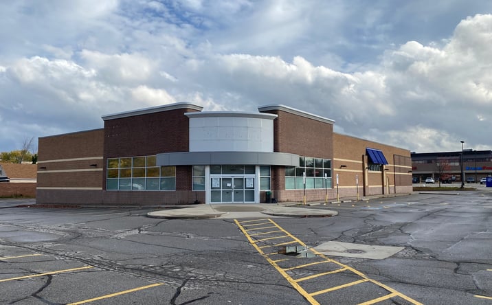 Pictures of Retail property located at 14701 Pearl Rd, Strongsville, OH 44136 for lease - image #1