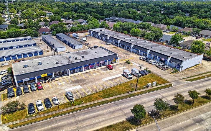 Pictures of Retail property located at 12130 Beechnut St, Houston, TX 77072 for lease - image #1