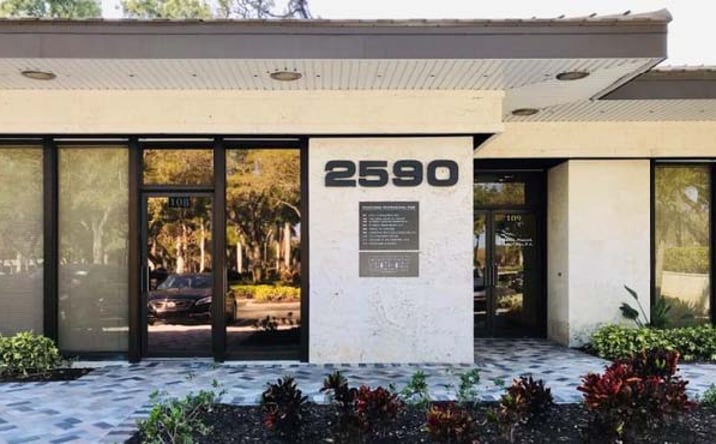 Pictures of Office property located at 2590 Golden Gate Pkwy, Naples, FL 34105 for lease - image #1