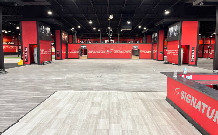 Pictures of Retail property located at 825 Erica Ln, Yorkville, IL 60560 for lease - image #1
