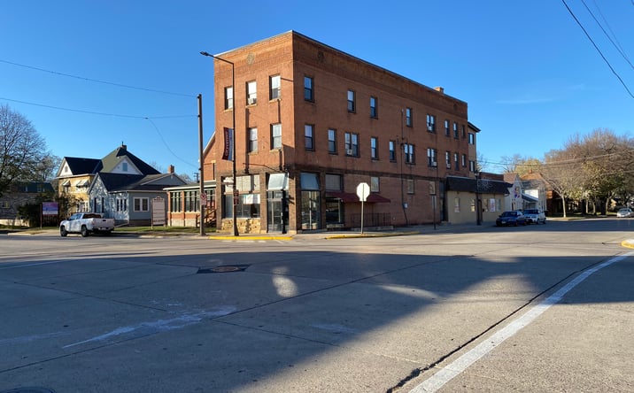 Pictures of Retail property located at 300 Belgrade Ave 407 Range Street, North Mankato, MN 56003 for lease - image #1