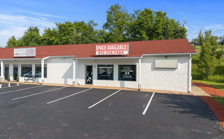 Pictures of Retail property located at 673 Morganza Rd, Canonsburg, PA 15317 for lease - image #1