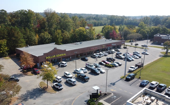 Pictures of Retail property located at 3979 Parkwood Rd, Bessemer, AL 35022 for lease - image #1
