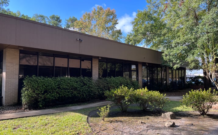 Pictures of Office property located at 1408 Stonehollow Dr, Humble, TX 77339 for lease - image #1