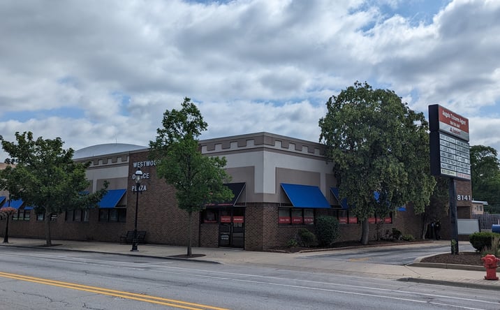 Pictures of Retail, Office property located at 18141 Dixie Hwy, Homewood, IL 60430 for lease - image #1