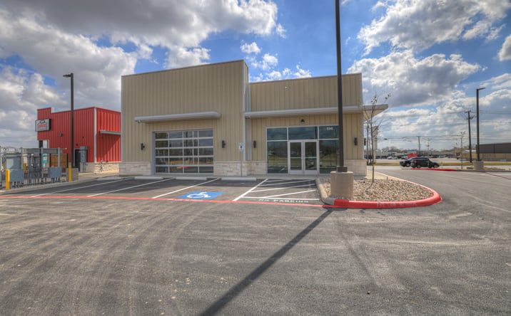 Pictures of Retail, Land, Restaurant property located at 596 S Business IH 35, New Braunfels, TX 78130 for lease - image #1