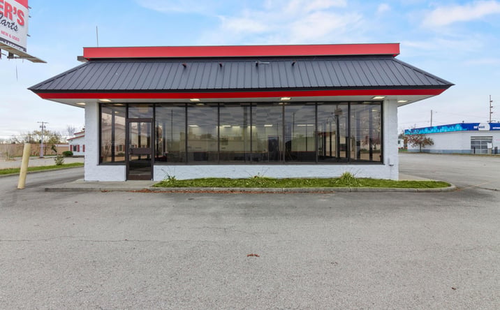 Pictures of Restaurant property located at 421 Madison Street, Russells Point, OH 43348 for lease - image #1