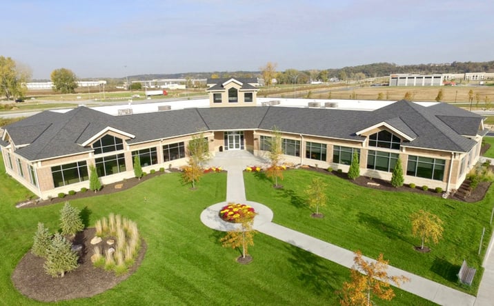 Pictures of Office property located at 5015 NW Canal St, Riverside, MO 64150 for lease - image #1